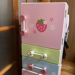 【お取引決定】マザーガーデン　苺の冷蔵庫　限定カラー