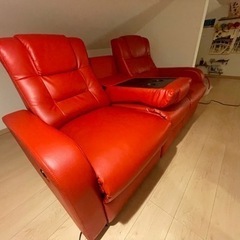 電動ソファ　赤