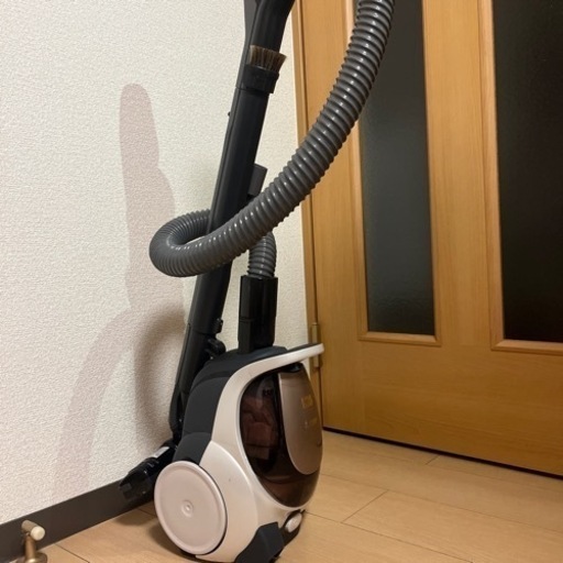 三菱電機 紙パック式掃除機 TC-FXE7P-T 2015年製（三菱 紙パック