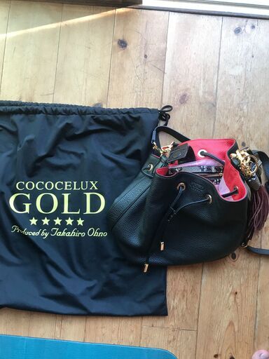 COCOCELUXのショルダーバックです