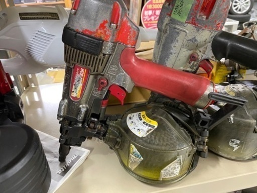 【工具】 MAX 50㎜高圧釘打機スーパーネイラ【HN-50N】（高圧）【地域最大電動工具高価買取アールワン田川】