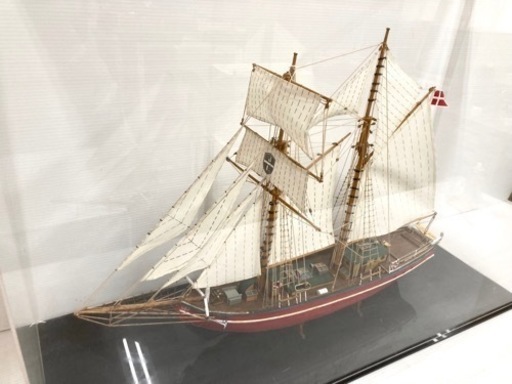 SOLD OUT！帆船模型◆LILLA DAN リラ・ダン ◆1/50スケール 完成品 木製 幅86cm×高さ65cm×奥行き31cm アクリルケース付 ビリングボート社