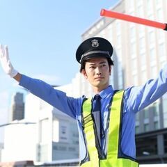 【未経験歓迎！】人気の夜勤もあり！シニア世代も応援◎警備スタッフ