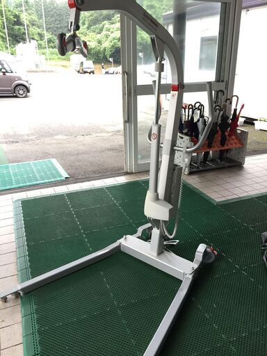 ♪【店頭引取限定 秋田市】床走行式電動介護リフト Eva450EML パラマウントベッド 動作品 中古 (NF230713) 511-1W