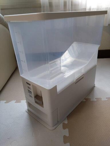 お譲り決定【新品未使用】アスベル　軽量米びつ　12kg