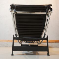 IDC OTSUKA(大塚家具)で取り扱われていたLe Corbusier(ル・コルビュジェ)デザインLC4 シェーズロング 本革です。ミッドセンチュリーモダンを代表するデザイナーズ家具です！DG140