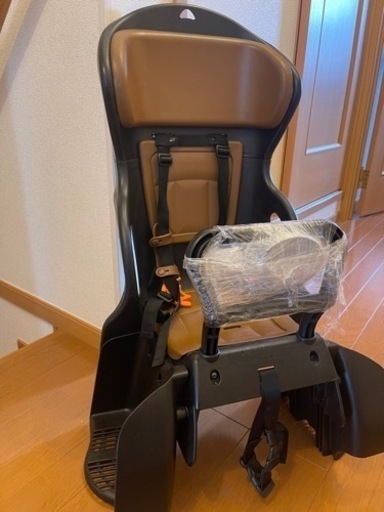 子供乗せ　シート　（後ろ用）ヘルメット付き