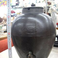 アンティーク調 陶器製 水瓶  コック付き　１４３