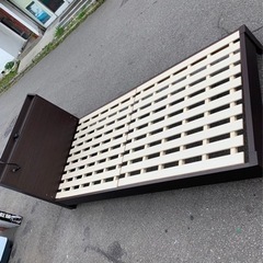 万代店　ニトリ　シングル　ベッド　フレームのみ