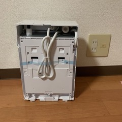 値下げ　新品未使用　TOTO 湯ぽっと 小型電気温水器 自動水栓 REAH03B1R