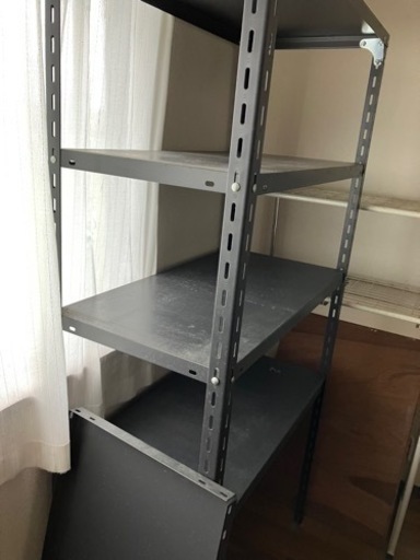 鉄製キャビネット決まりました。