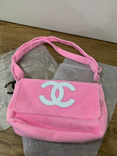 CHANEL ココマーク ノベルティ 斜め掛け ショルダーバッグ ピンク BTSテテ BLACKPINKジェニ