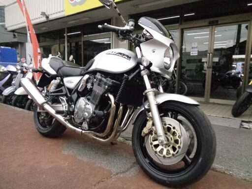 NO.4737　イナズマ１２００　油冷４サイクル４気筒１２００ｃｃ　ビキニカウル付き　シルバー　 ☆彡