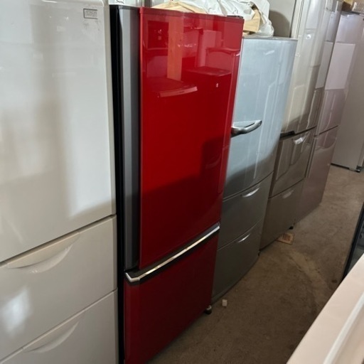 C0707  三菱　298L  2ドア冷蔵庫　赤　2015年