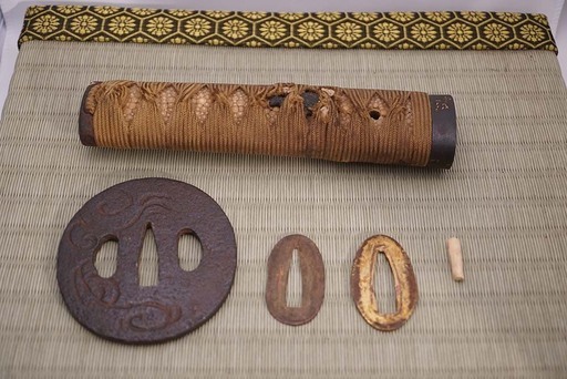 日本刀 拵え 鍔 はばき 柄 鞘 刀装具 外装 時代物 9