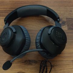 美品　JBL QUANTUM 100 ゲーミングヘッドセット