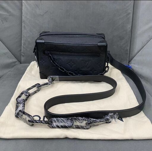 LV MINI SOFT TRUNKチェーンバッグです