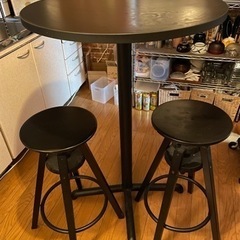 IKEA テーブル、椅子２脚セット