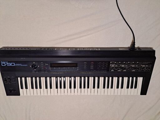 鍵盤楽器、ピアノ Roland D50