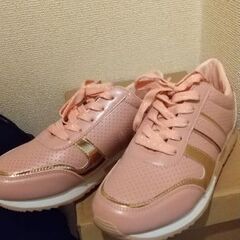 めちゃ可愛いピンクの靴です。
