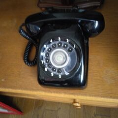 黒電話。