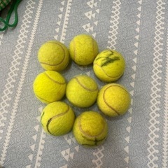 硬式テニスボール