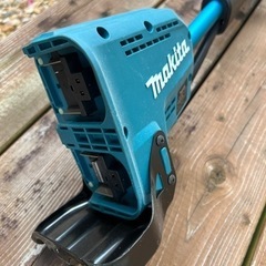 マキタ　電動草刈機　MUR368UDCF  バッテリーなし マキタ 電動草刈機 MUR368UDCF バッテリーなし