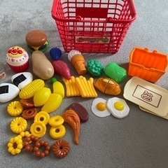 色んな食べ物系おもちゃの集結です