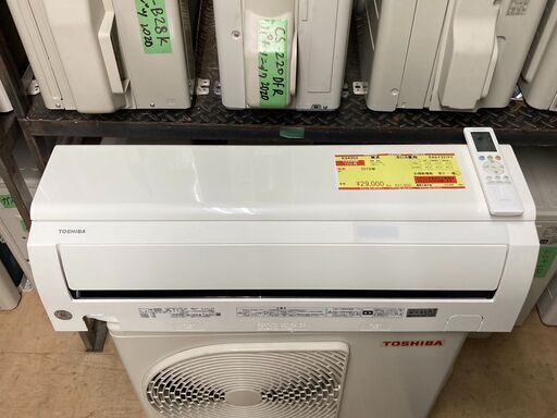 K04352　東芝　中古エアコン　主に6畳用　冷房能力　2.2KW ／ 暖房能力　2.2KW