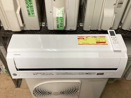 K04353　東芝　中古エアコン　主に6畳用　冷房能力　2.2KW ／ 暖房能力　2.2KW