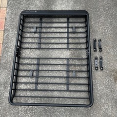 ルーフラック｜アルミ製｜ブラック｜定価：38,000円(Yahooショッピング)