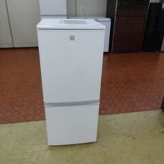 ID 344631　冷蔵庫２ドア　137L　シャープ　２０１７年製　SJ-14E4-KW