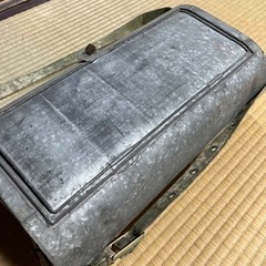 昭和レトロ　ブリキ製カバン