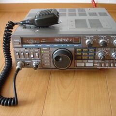 アマチュア無線機　TS-430V