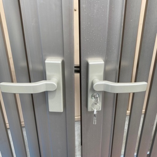 アウトレット品【TOEX】門扉 アルミ製　門柱・扉本体・錠前セット アウトレット品【TOEX】門扉 アルミ製 門柱・扉本体・錠前セット