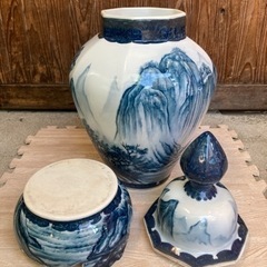 N 有田焼の染付沈香壺　秋山作　花瓶　置物