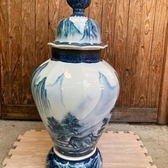 N 有田焼の染付沈香壺　秋山作　花瓶　置物