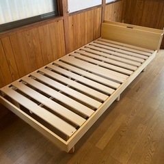 (お渡し予定者決定済み)木製ベッド