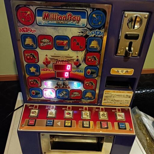 今がチャンス！ミリオンボーイ ジャックポット 1000円札が入るタイプ