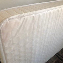 本棚があるシングルベッドです！！