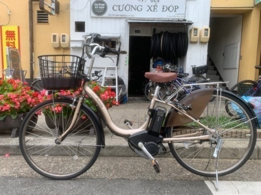 　電動自転車　ブリヂストン　２６インチ　充電器　付き　3変速　ゴールド　タイヤ　新品　チェーン　新品　8.7ah 30-40kmぐらい走れます　配達可能