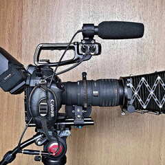 CANON　C100　プロっぽい CANON C100 プロっぽい