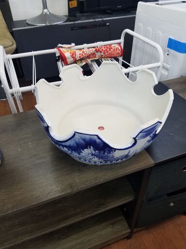 リサイクルショップどりーむ天保山店 No9021 壺 つぼ ツボ 青花磁器 特大サイズ 大きな台座付き！ リサイクルショップどりーむ天保山店 No9021 壺 つぼ ツボ 青花磁器