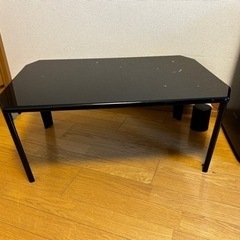 黒の折り畳みテーブル