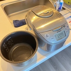 【無償提供】炊飯器　三菱製 NJ-KH10