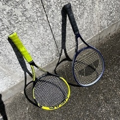 テニスラケット２つ