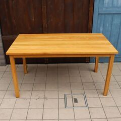無印良品(MUJI)の人気のオーク材無垢材ダイニングテーブル！！140cmの