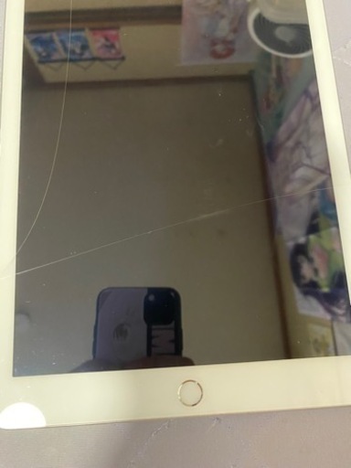 iPad5 画面1部割れ 32GB 外装美品 SIMフリー