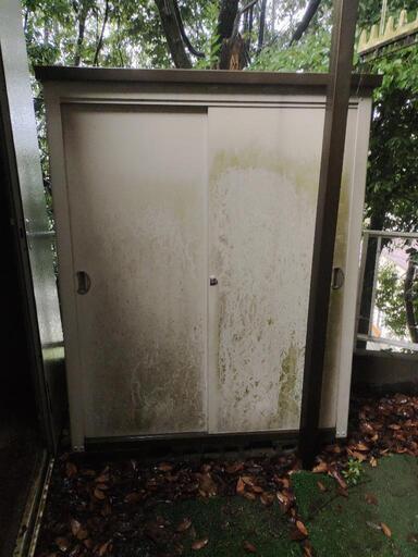 倉庫　物置　鍵あり　棚つき