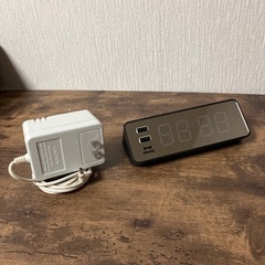 【BRUNO】充電用USB付き　ミラー時計